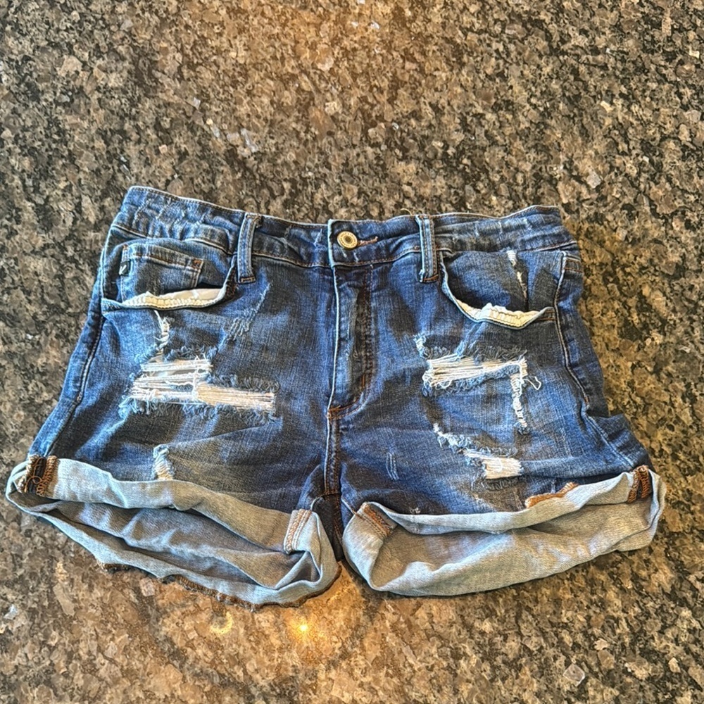 KanCan Blue Jean Shorts Distressed EUC 9